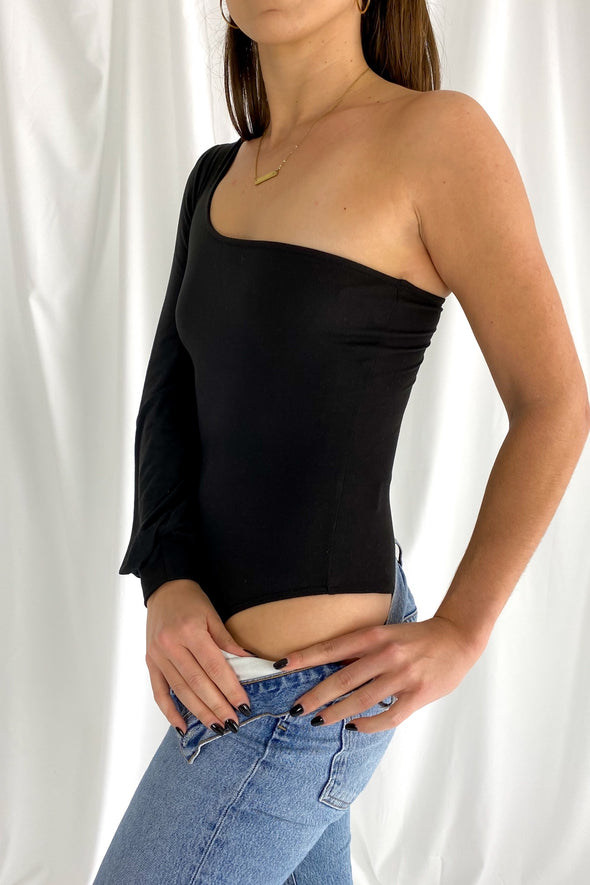 Look Back One Shoulder Long Sleeve Bodysuit | Black - We’re About That